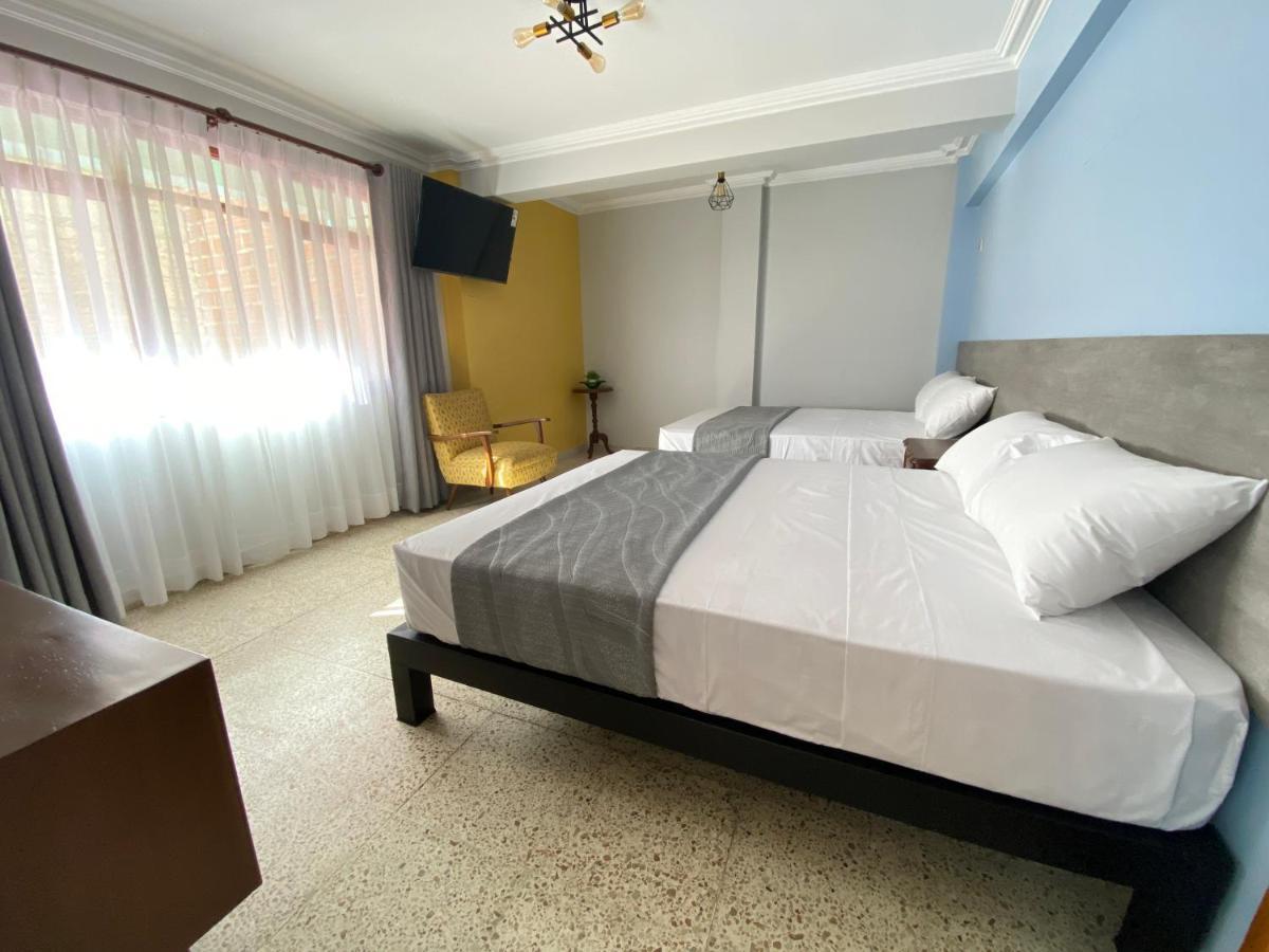 Izza Hotel Кочабамба Екстер'єр фото