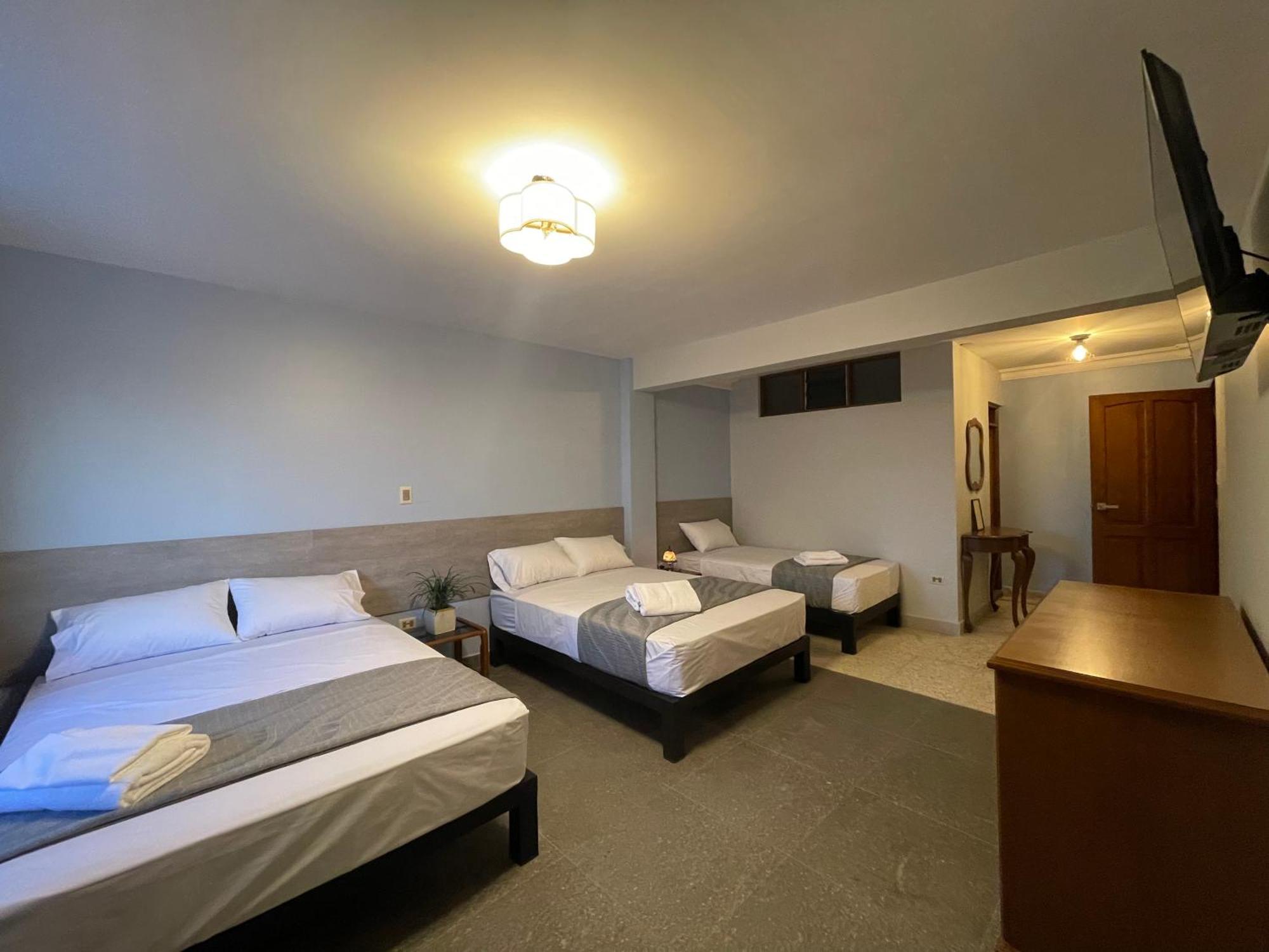 Izza Hotel Кочабамба Екстер'єр фото