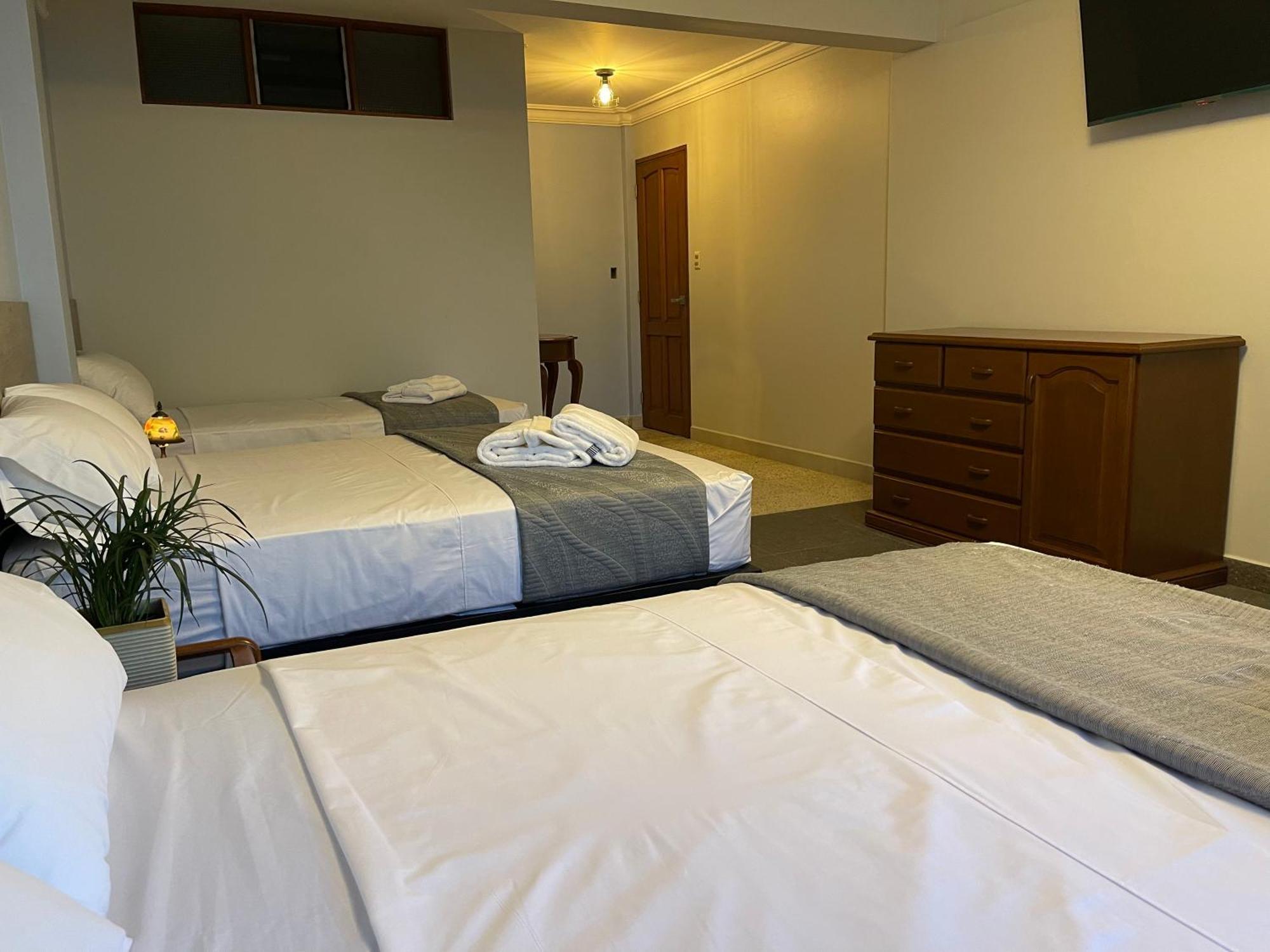 Izza Hotel Кочабамба Екстер'єр фото