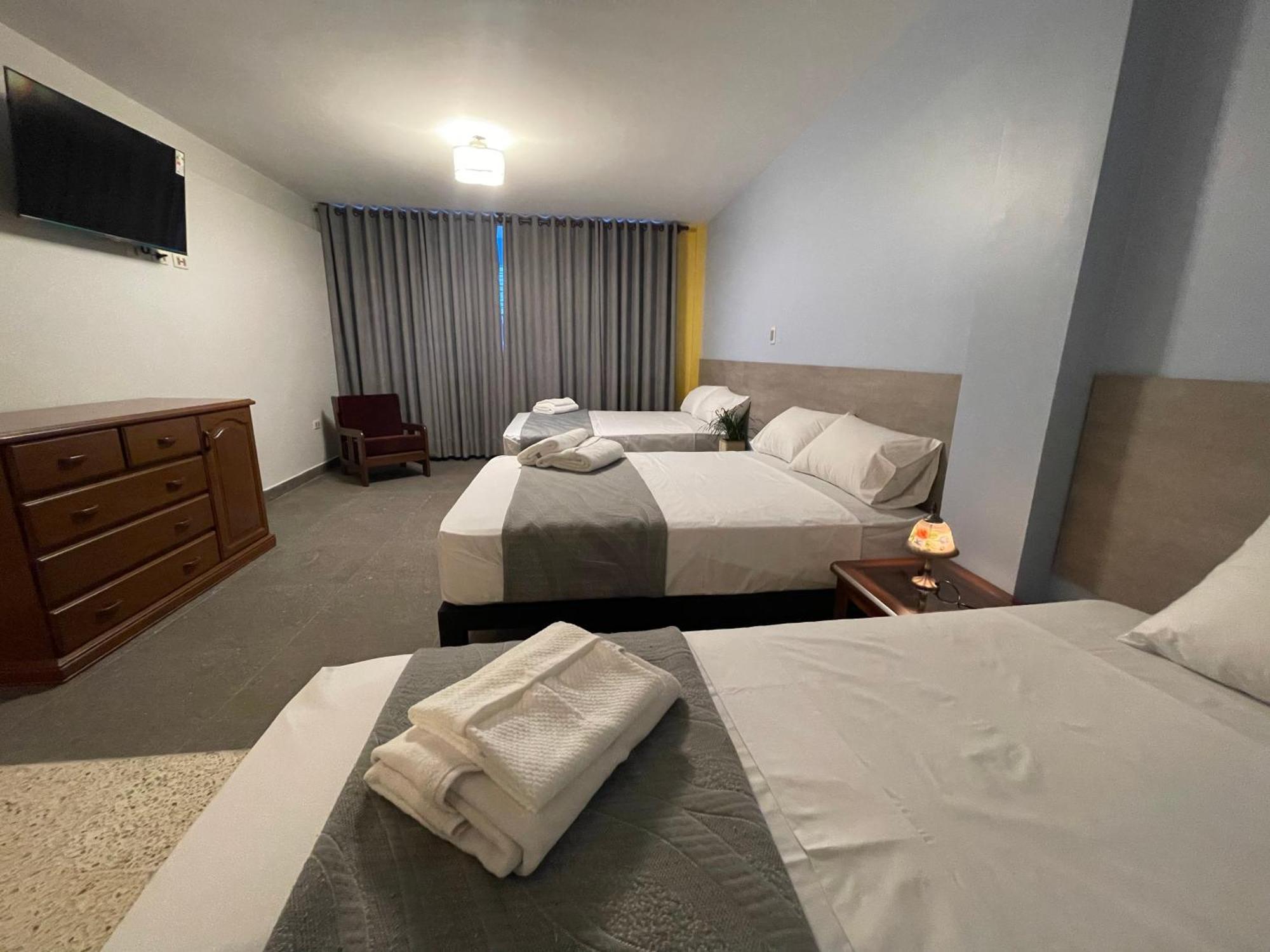 Izza Hotel Кочабамба Екстер'єр фото