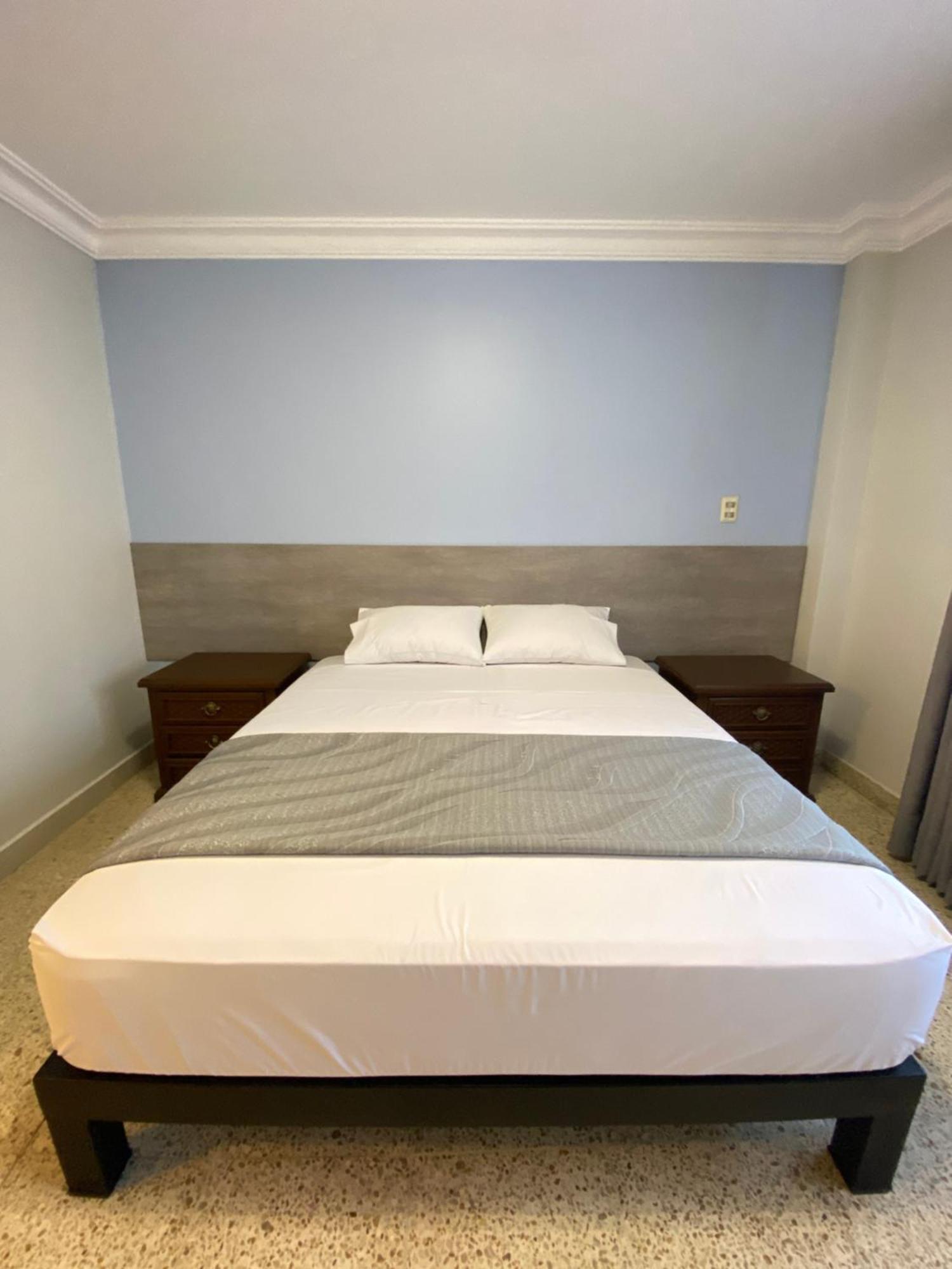 Izza Hotel Кочабамба Екстер'єр фото